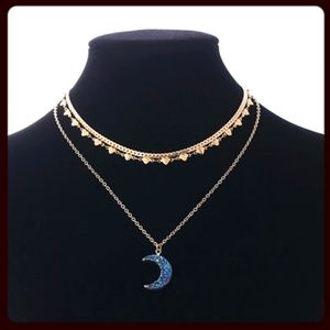 2/$22☆Moon layered choker necklace